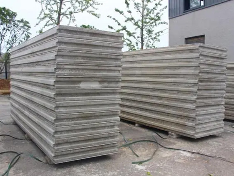 聊城硅酸鈣板聚苯顆粒復(fù)合夾芯墻板優(yōu)點有哪些